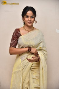 telugu actress Vaishnavi Chaitanya beautiful in a white saree