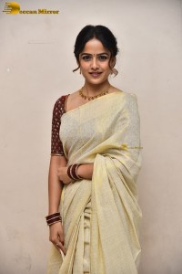 telugu actress Vaishnavi Chaitanya beautiful in a white saree