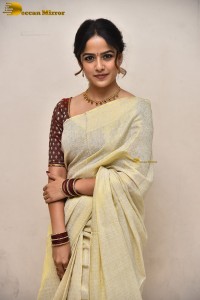 telugu actress Vaishnavi Chaitanya beautiful in a white saree