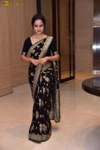 actress vaishnavi chaitanya sweet looks in a black saree