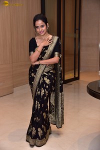 actress vaishnavi chaitanya sweet looks in a black saree