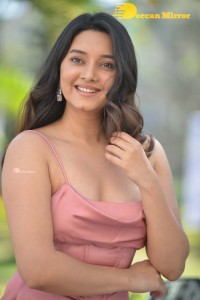 Actress Vaishnavi Patwardhan photoshoot in a Pink Dress