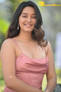 Actress Vaishnavi Patwardhan photoshoot in a Pink Dress