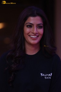Indian actress varalaxmi sarathkumar in black t-shirt and denim jeans