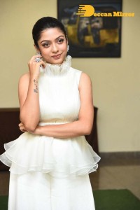 Telugu Heroine Varsha Bollamma Photoshoot