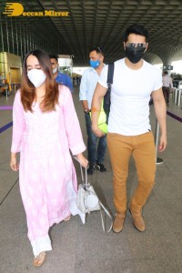 Actor Varun Dhawan spotted with his wife Natasha Dalal at Mumbai Airport