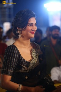 Veera Simha Reddy Pre-Release attended by Nandamuri Balakrishna, Shruti Haasan and Honey Rose