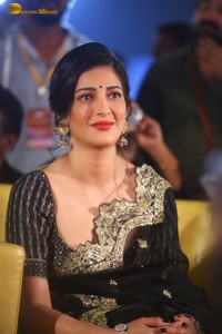 Veera Simha Reddy Pre-Release attended by Nandamuri Balakrishna, Shruti Haasan and Honey Rose