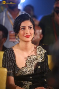 Veera Simha Reddy Pre-Release attended by Nandamuri Balakrishna, Shruti Haasan and Honey Rose