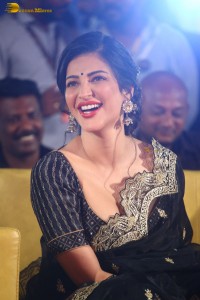 Veera Simha Reddy Pre-Release attended by Nandamuri Balakrishna, Shruti Haasan and Honey Rose
