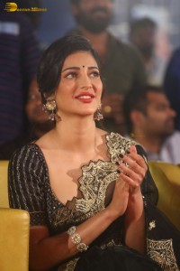 Veera Simha Reddy Pre-Release attended by Nandamuri Balakrishna, Shruti Haasan and Honey Rose