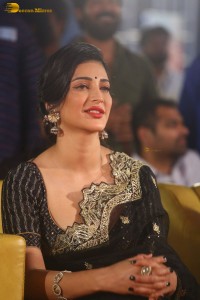 Veera Simha Reddy Pre-Release attended by Nandamuri Balakrishna, Shruti Haasan and Honey Rose