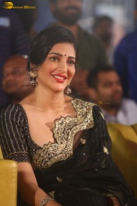 Veera Simha Reddy Pre-Release attended by Nandamuri Balakrishna, Shruti Haasan and Honey Rose