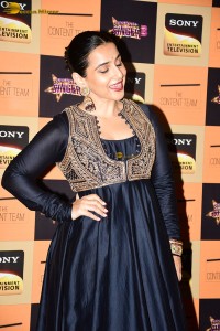 actress vidya balan gorgeous in a black salwar dress