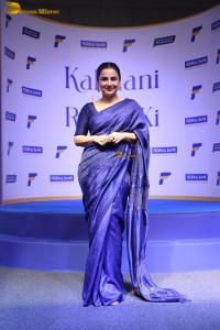 actress vidya balan cute in a blue saree