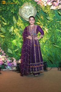 actress vidya balan dazzles in a purple salwar dress