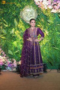 actress vidya balan dazzles in a purple salwar dress