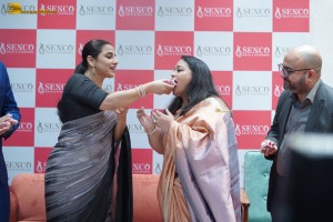 Vidya Balan launches Senco gold and diamonds store in mumbai
