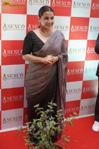 Vidya Balan launches Senco gold and diamonds store in mumbai