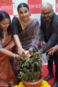 Vidya Balan launches Senco gold and diamonds store in mumbai