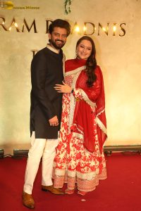 Vikram Phadnis’ 35 years in Fashion and Cinema attended by Ameesha Patel, Taapsee Pannu, Dia Mirza, Sushmita Sen, Saiyami Kher, and others