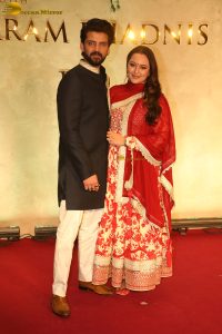 Vikram Phadnis’ 35 years in Fashion and Cinema attended by Ameesha Patel, Taapsee Pannu, Dia Mirza, Sushmita Sen, Saiyami Kher, and others