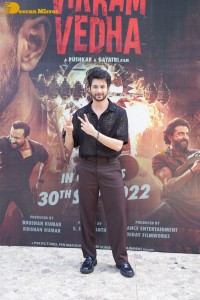 Hrithik Roshan gives dance performance at Alcoholia song launch from the film Vikram Vedha