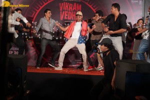 Hrithik Roshan gives dance performance at Alcoholia song launch from the film Vikram Vedha