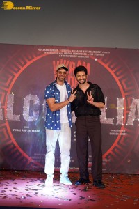 Hrithik Roshan gives dance performance at Alcoholia song launch from the film Vikram Vedha