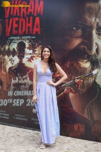 Hrithik Roshan gives dance performance at Alcoholia song launch from the film Vikram Vedha