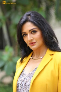 indian actress vimala raman hot photoshoot in a yellow dress