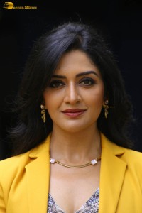 indian actress vimala raman hot photoshoot in a yellow dress