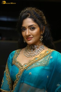 Indian actress vimala raman gorgeous looks in a blue lehenga choli
