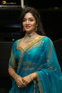 Indian actress vimala raman gorgeous looks in a blue lehenga choli