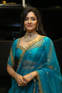 Indian actress vimala raman gorgeous looks in a blue lehenga choli