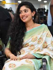 Virata Parvam team Sai Pallavi and Rana visit Visakhapatnam part one