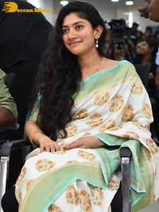 Virata Parvam team Sai Pallavi and Rana visit Visakhapatnam part one