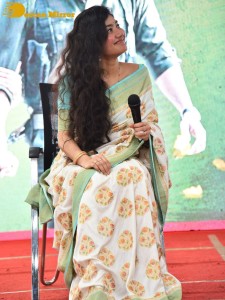 Virata Parvam team Sai Pallavi and Rana visit Visakhapatnam part one