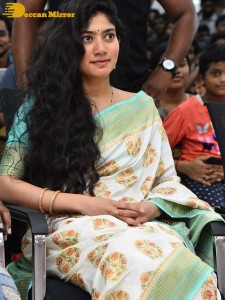 Virata Parvam team Sai Pallavi and Rana visit Visakhapatnam part one