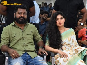 Virata Parvam team Sai Pallavi and Rana visit Visakhapatnam part one