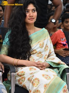 Virata Parvam team Sai Pallavi and Rana visit Visakhapatnam part one