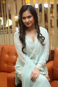 actress Virti Vaghani beautiful in a light green salwar dress