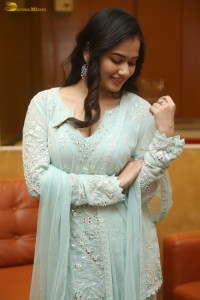 actress Virti Vaghani beautiful in a light green salwar dress