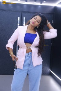 telugu actress vishnupriya bhimeneni photoshoot