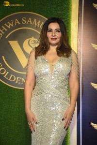 Vishwa Samudra Golden Eagles Championship 8th Edition attended by Ajay Devgn, Riteish and Genelia Deshmukh, and Karishma Tanna