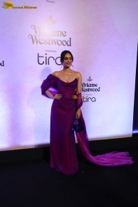 Vivienne Westwood’s Fashion Showcase attended by Kareena Kapoor, Janhvi Kapoor, Vaani Kapoor, Mira Kapoor, Disha Patani, and Manushi Chhillar