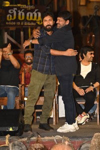 Chiranjeevi and Ravi Teja attend the Press Meet of the movie Waltair Veerayya