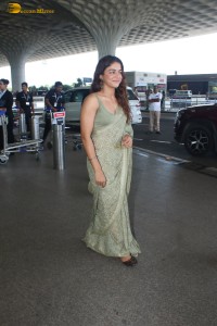 actress Wamiqa Gabbi ravishing looks in a green saree