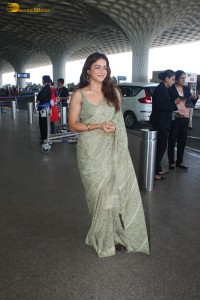 actress Wamiqa Gabbi ravishing looks in a green saree