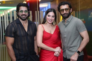 Weapon Press Meet attended by Vasanth Ravi, Tanya Hope, and Sathyaraj